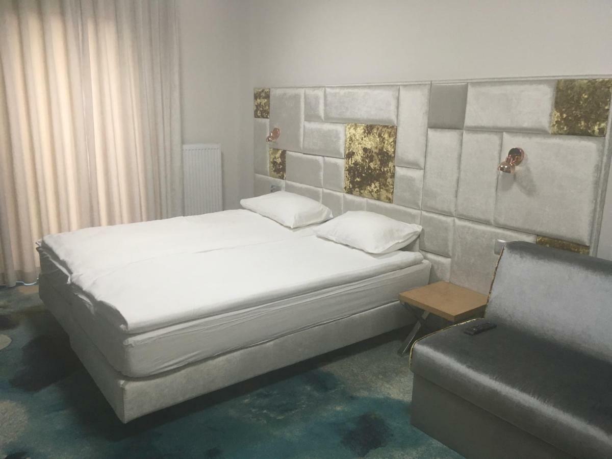 Podgora Dworek Anna酒店 外观 照片